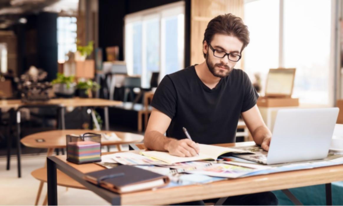 Analyse de documents financiers et préparation de rapports